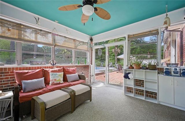 833 Simpkins LN, Virginia Beach, VA 23454