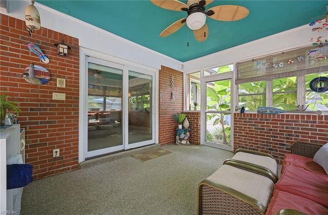 833 Simpkins LN, Virginia Beach, VA 23454