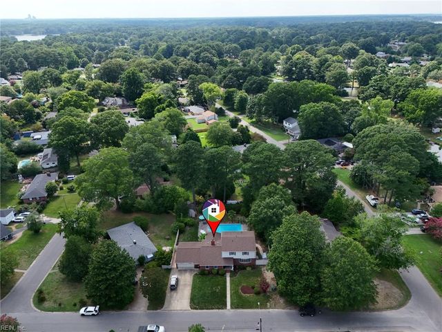 833 Simpkins LN, Virginia Beach, VA 23454