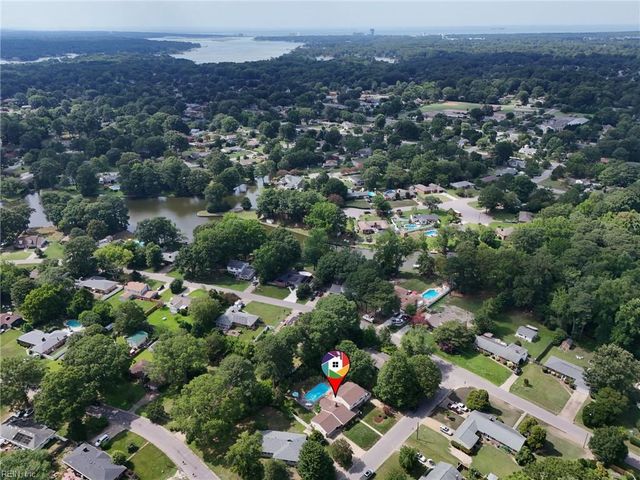 833 Simpkins LN, Virginia Beach, VA 23454