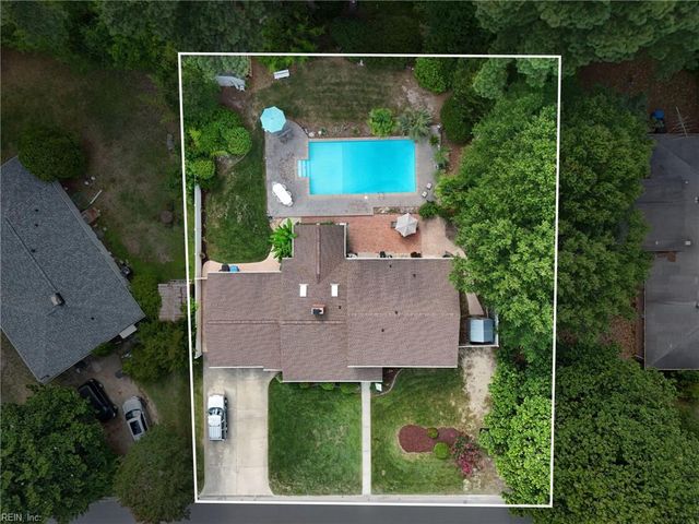 833 Simpkins LN, Virginia Beach, VA 23454