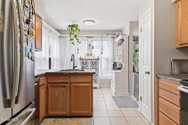 173 Killarney Drive, Niskayuna, NY 12309