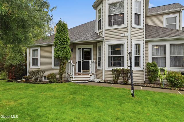 173 Killarney Drive, Niskayuna, NY 12309
