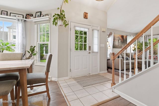 173 Killarney Drive, Niskayuna, NY 12309