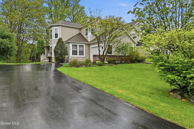 173 Killarney Drive, Niskayuna, NY 12309