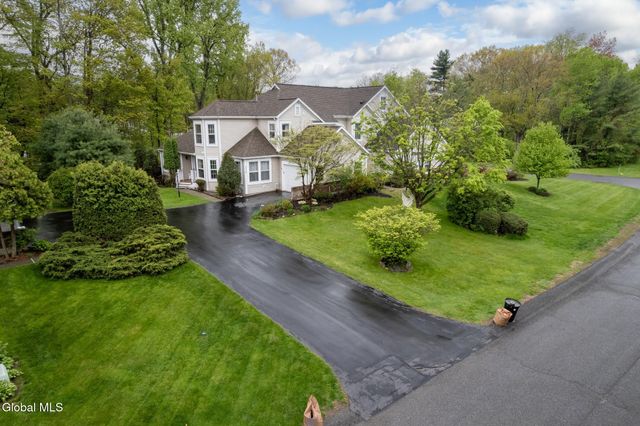 173 Killarney Drive, Niskayuna, NY 12309