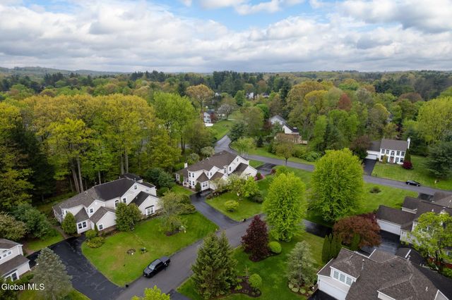 173 Killarney Drive, Niskayuna, NY 12309