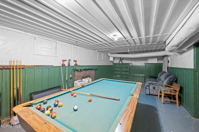 2702 Scottwood Avenue, Toledo, OH 43610