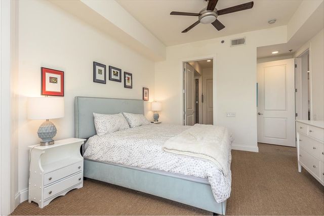 717 S Riverside Dr Apt 201, Memphis, TN 38103