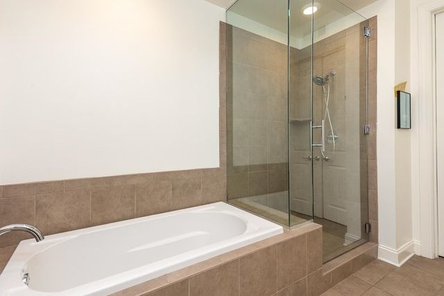 717 S Riverside Dr Apt 201, Memphis, TN 38103