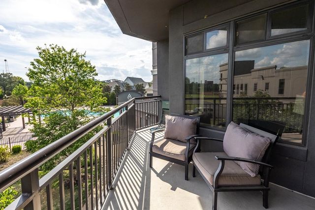 717 S Riverside Dr Apt 201, Memphis, TN 38103