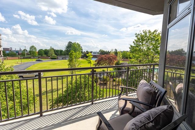 717 S Riverside Dr Apt 201, Memphis, TN 38103