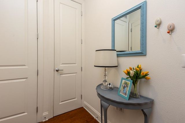 717 S Riverside Dr Apt 201, Memphis, TN 38103