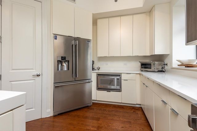 717 S Riverside Dr Apt 201, Memphis, TN 38103