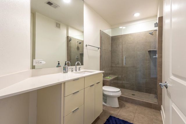 717 S Riverside Dr Apt 201, Memphis, TN 38103