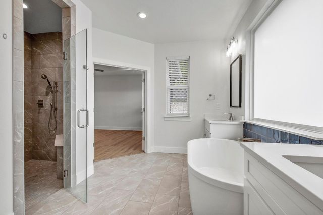 6509 Shady LN, Lago Vista, TX 78645