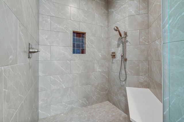 6509 Shady LN, Lago Vista, TX 78645