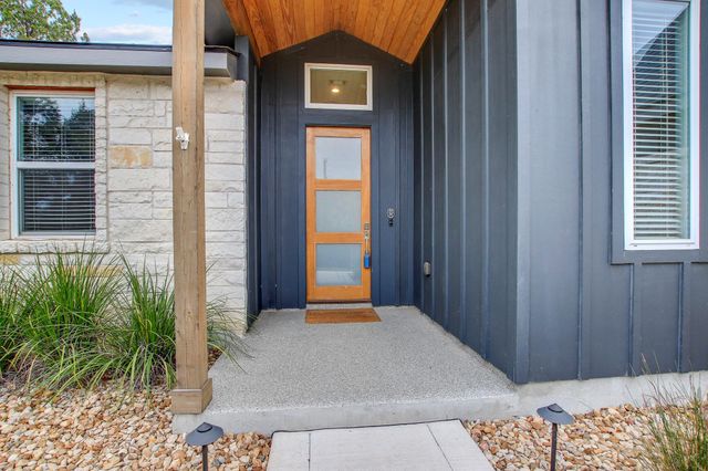 6509 Shady LN, Lago Vista, TX 78645