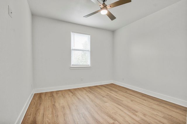 6509 Shady LN, Lago Vista, TX 78645