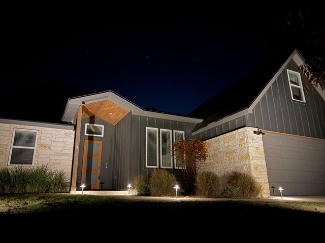 6509 Shady LN, Lago Vista, TX 78645