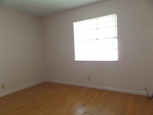 8633 Pluto Terrace, West Palm Beach, FL 33403