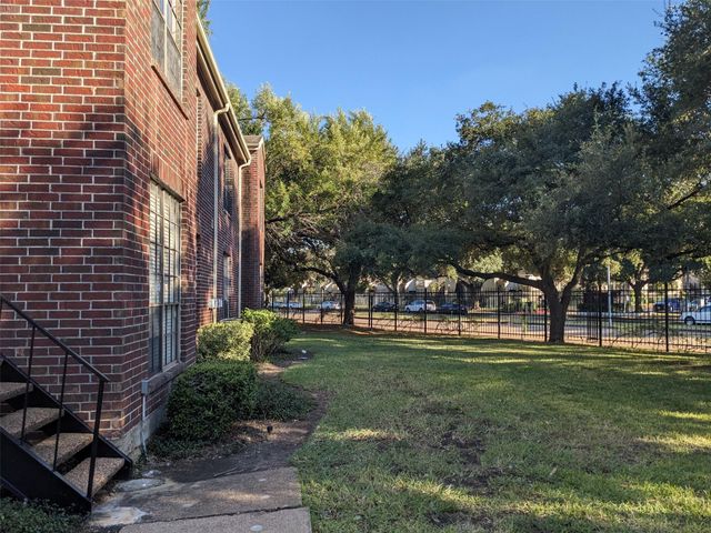 8055 Cambridge Street 16, Houston, TX 77054