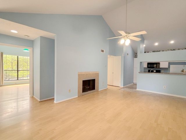 8055 Cambridge Street 16, Houston, TX 77054
