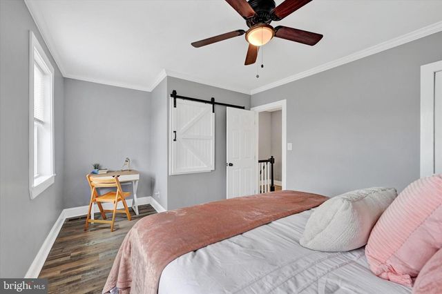548 CHALCOT, Essex, MD 21221