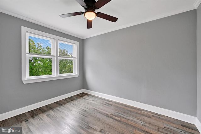 548 CHALCOT, Essex, MD 21221