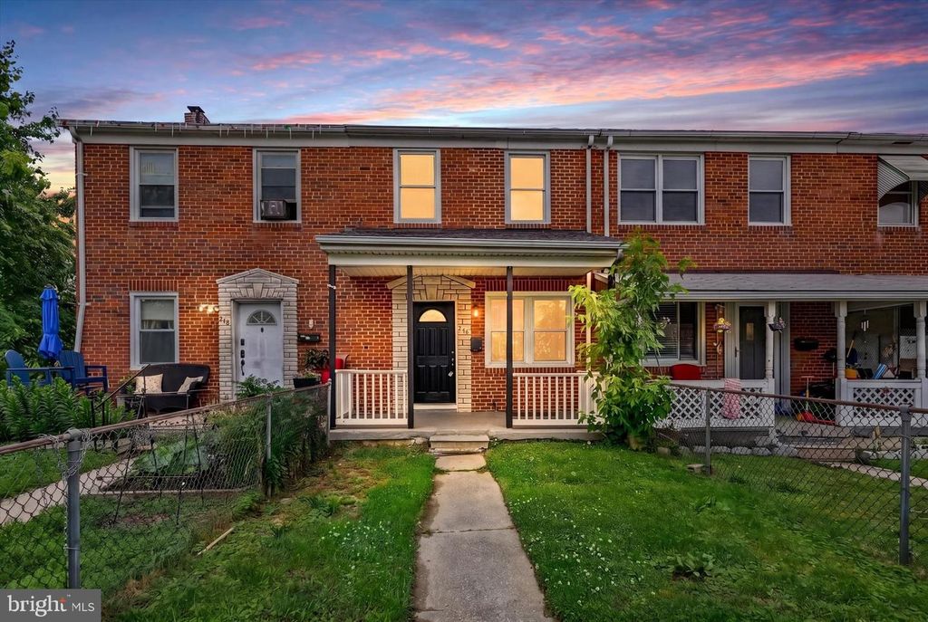 548 CHALCOT, Essex, MD 21221