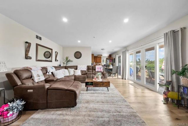 737 Carlow Court, El Cajon, CA 92020