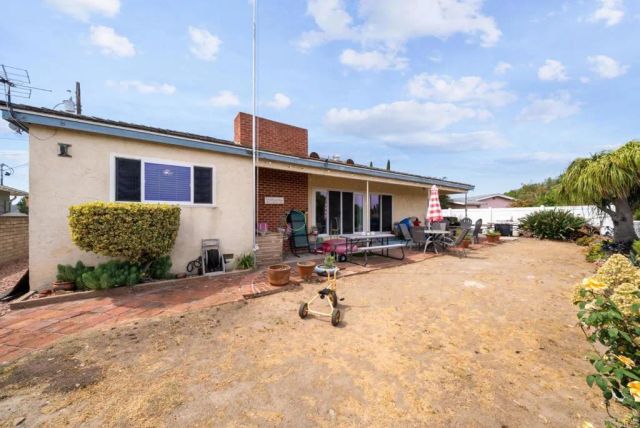 737 Carlow Court, El Cajon, CA 92020