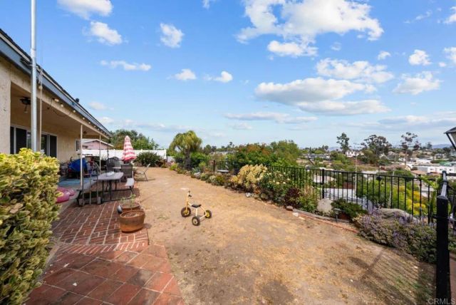 737 Carlow Court, El Cajon, CA 92020