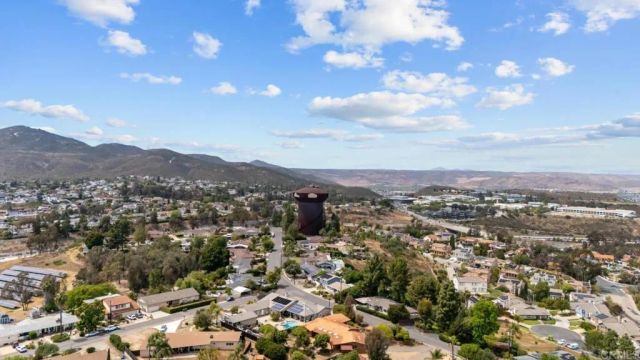 737 Carlow Court, El Cajon, CA 92020