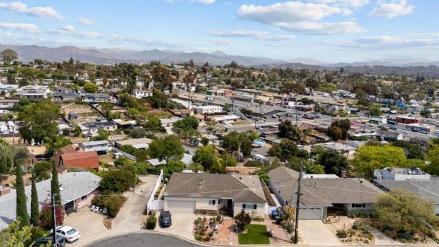 737 Carlow Court, El Cajon, CA 92020