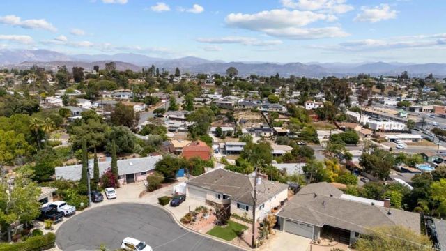 737 Carlow Court, El Cajon, CA 92020