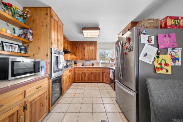 737 Carlow Court, El Cajon, CA 92020