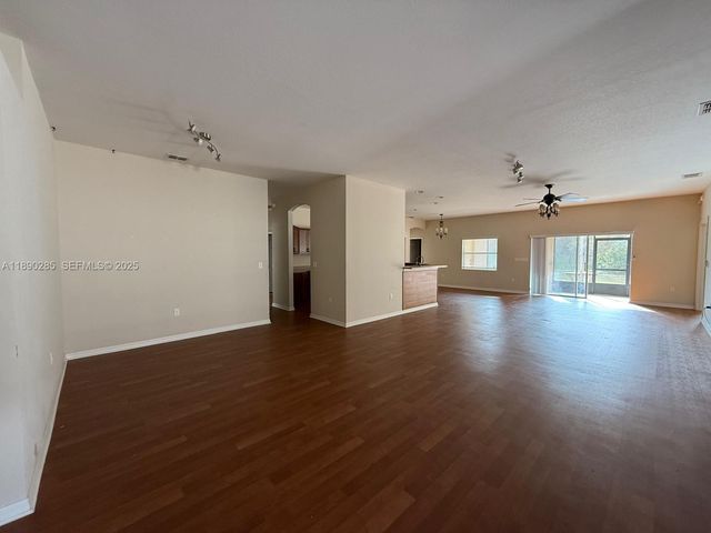 2974 Blackwater Oaks Drive, Lakeland, FL 33860