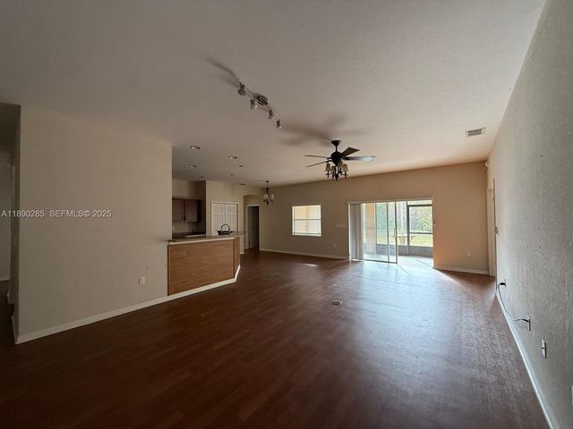 2974 Blackwater Oaks Drive, Lakeland, FL 33860