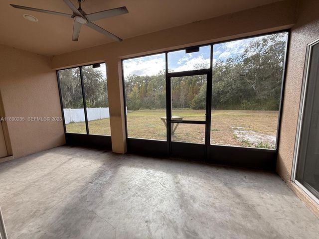 2974 Blackwater Oaks Drive, Lakeland, FL 33860