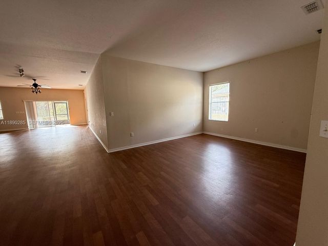 2974 Blackwater Oaks Drive, Lakeland, FL 33860