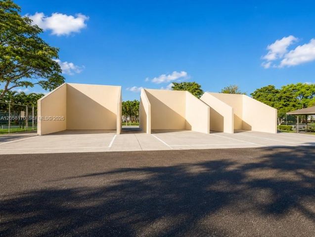 8600 SW 133rd Ave Road 314, Miami, FL 33183