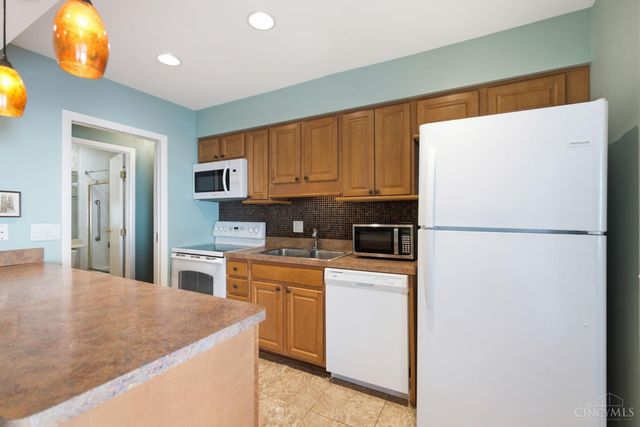 2 Boxwood Court, Cincinnati, OH 45246