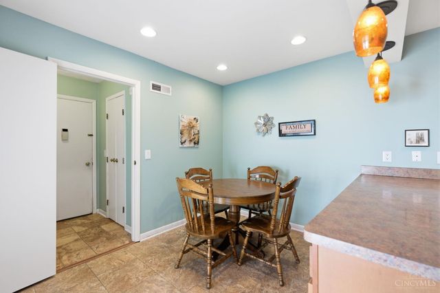 2 Boxwood Court, Cincinnati, OH 45246