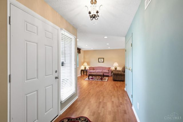 2 Boxwood Court, Cincinnati, OH 45246