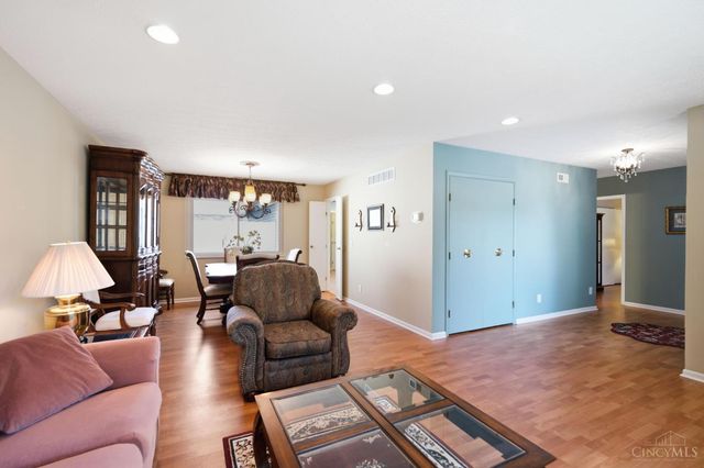 2 Boxwood Court, Cincinnati, OH 45246