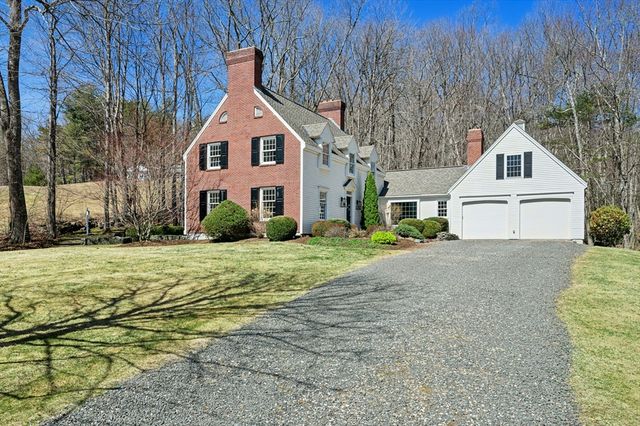 4 Black Hill Rd, Paxton, MA 01612