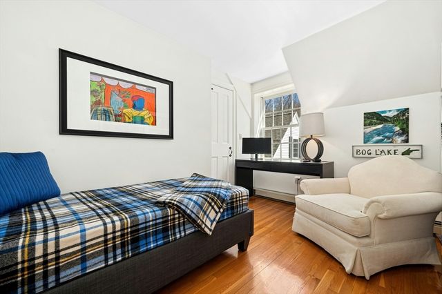 4 Black Hill Rd, Paxton, MA 01612