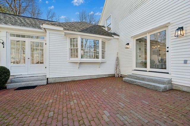 4 Black Hill Rd, Paxton, MA 01612