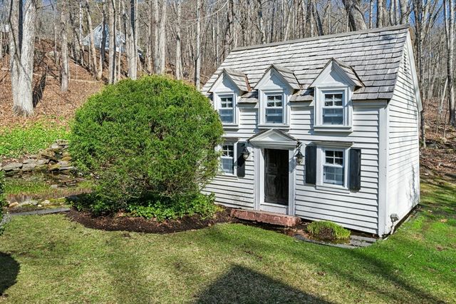 4 Black Hill Rd, Paxton, MA 01612